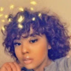 Meet your Posher, Elise